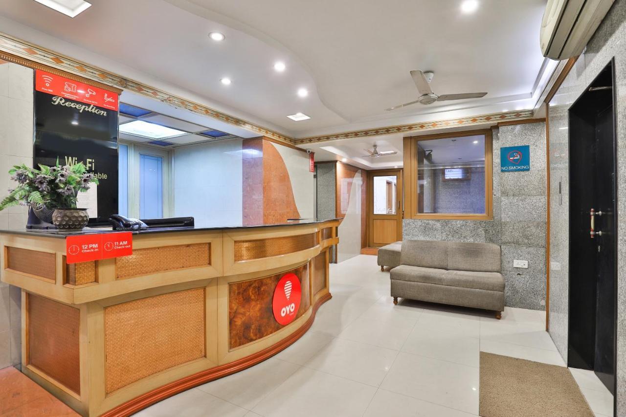 Oyo 17117 Hotel Rainbow Vadodara Kültér fotó