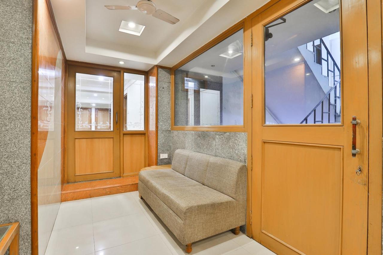 Oyo 17117 Hotel Rainbow Vadodara Kültér fotó